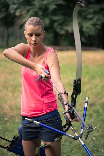 Vrouw met de boeg — Stockfoto