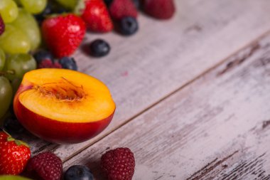 Natürmort lezzetli meyve ile