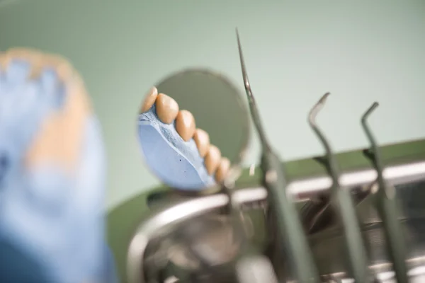 Práce zubaře není tak snadné — Stock fotografie