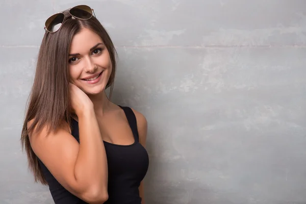 Athletic-looking young sexy girl — Stock Photo, Image