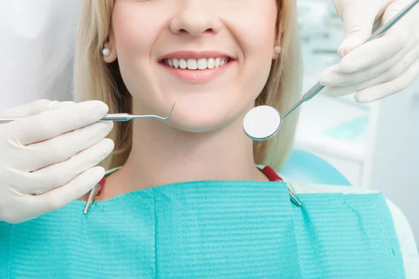 Work of dentist is not so easy — Stock Photo, Image