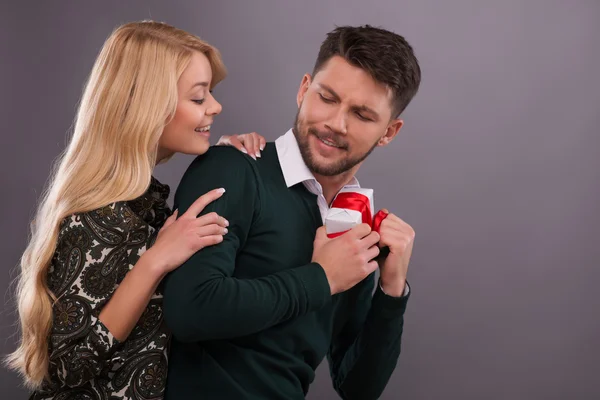 Casal encantador esperando Dia de São Valentim — Fotografia de Stock