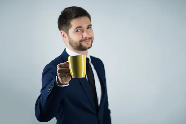 Schöner junger Mann — Stockfoto