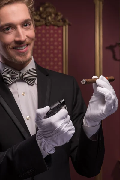 Handsome man with cigar — Stock Photo, Image