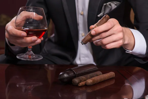 Handsome man with cigar — Stock Photo, Image