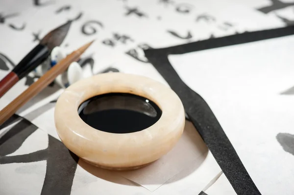 Calligraphy tools on the table — Stock Photo, Image