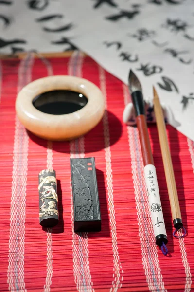 Calligraphy tools on the table — Stock Photo, Image