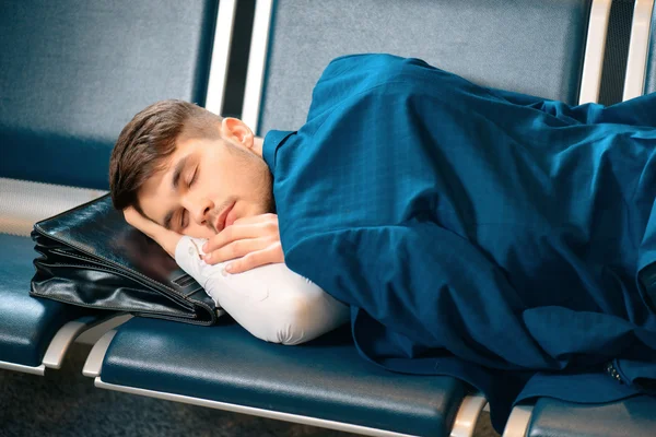 Handsome man in the airport — Stock Photo, Image