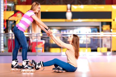 Rollerdrome güzel kızlar