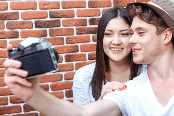 Sweet couple on a date — Stock Photo, Image