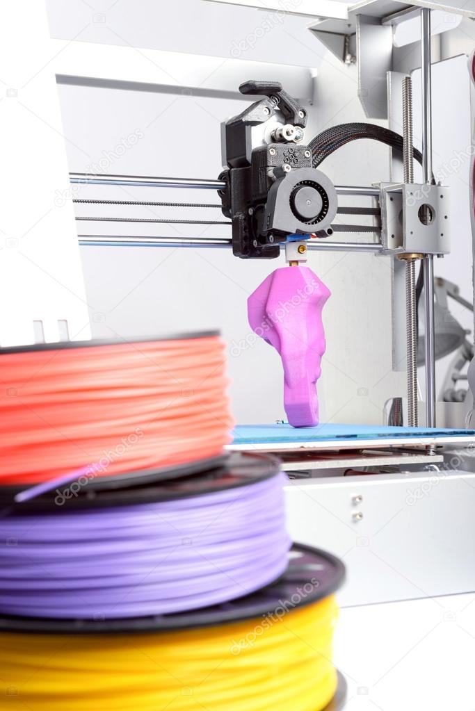 Three-dimensional printer during work