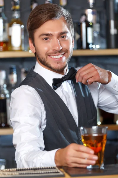 Handsome bartender during work — 스톡 사진