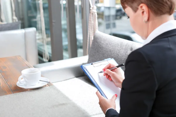 Businesswoman wearing formal suit — Stock Photo, Image