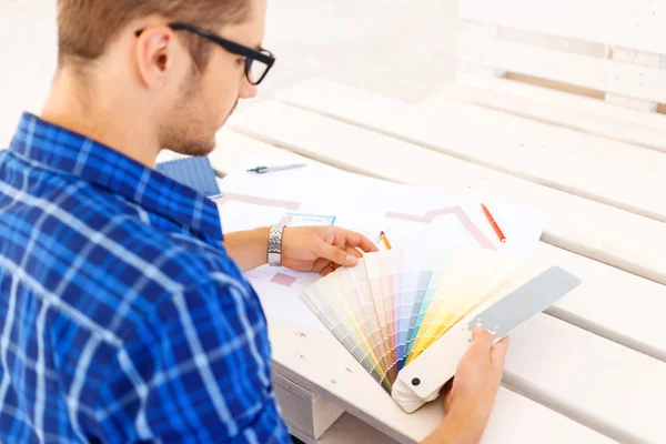 Libero professionista coinvolto nel lavoro — Foto Stock