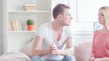 Genç çift bağımsız değişken olan.