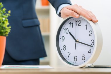 Hoş ofis işçi holding saat