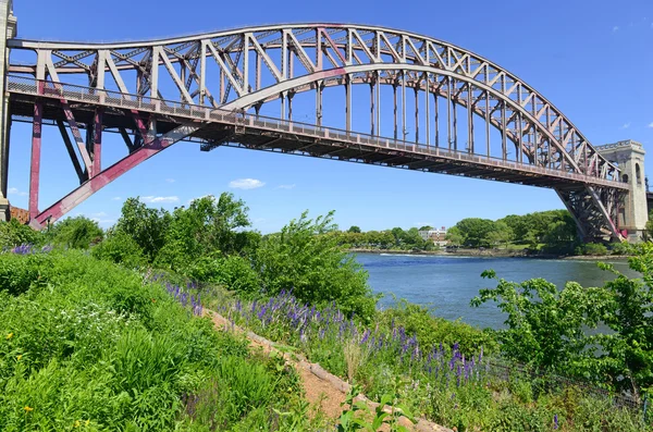 Hell Gate Bridge (East River Arch Bridge) w Nowym Jorku — Zdjęcie stockowe