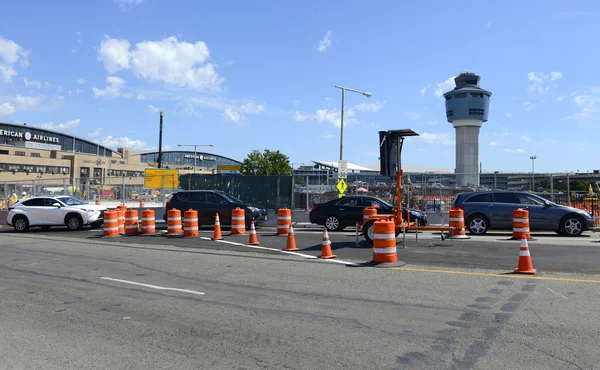 Καθυστερήσεις στην κυκλοφορία και κατασκευή στο αεροδρόμιο Λα Λα (LGA) στη Νέα Υόρκη — Φωτογραφία Αρχείου