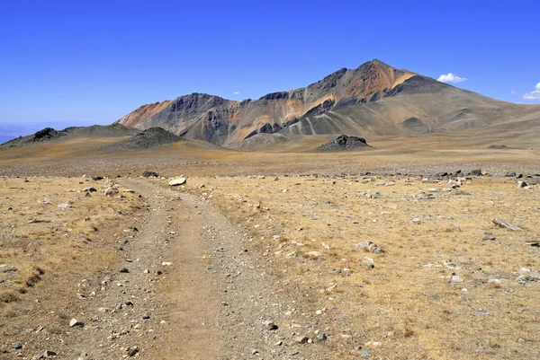 White Mountain Peak, California 14er on the Nevada border in the White Mountain Range, opposite the Sierra Nevada Mountains — Stock Photo, Image