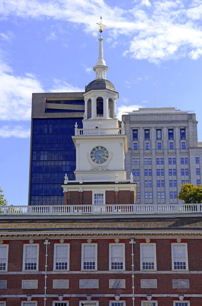 Фенденс Холл, первоначально известный как Дом штата Пенсильвания, где были подписаны Конституция и Декларация Фенденса, Филадельфия, Пенсильвания, США
