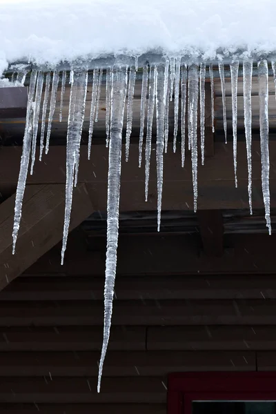 Icicles Hanging Roof Log Cabin Winter — Stock Photo, Image