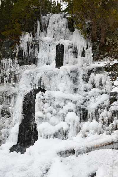 Gelo Gelo Formando Tempo Frio Após Tempestade Neve — Fotografia de Stock