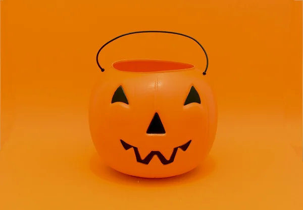 Wiadro cukierki dyni Halloween — Zdjęcie stockowe