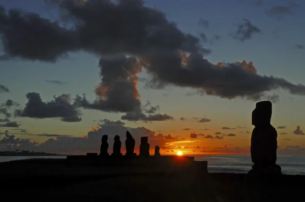 Moai, Ilha de Páscoa, Rapa Nui, Chile — Fotografia de Stock