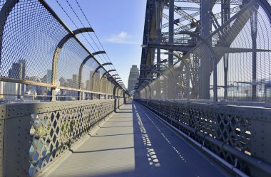 Sydney Harbour Bridge, Avustralya üzerinde yolu yürüyüş