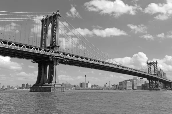New York Landmark, Manhattan Bridge nad East River w Nowym Jorku — Zdjęcie stockowe