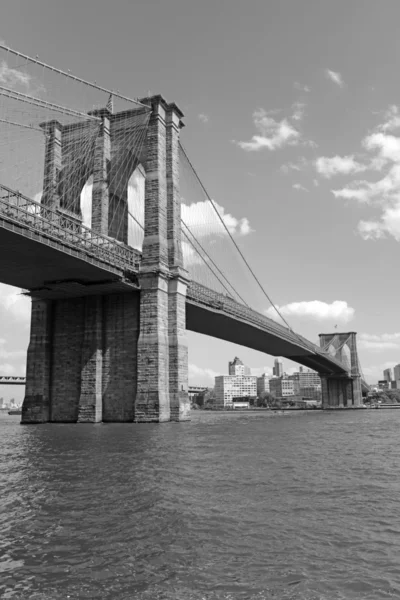 Amerikai Landmark, Brooklyn-híd a keleti folyó, New York City — Stock Fotó