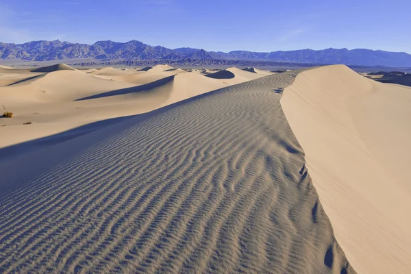 Ondulações e dunas de areia, Parque Nacional do Vale da Morte, Califórnia — Fotografia de Stock