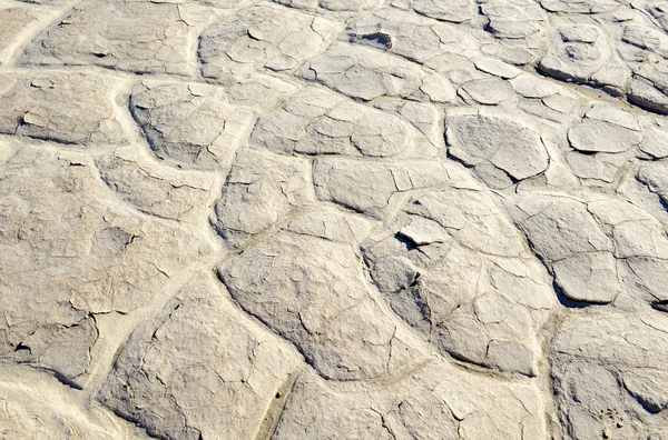 Dried up lake bed in desert — Stock Photo, Image