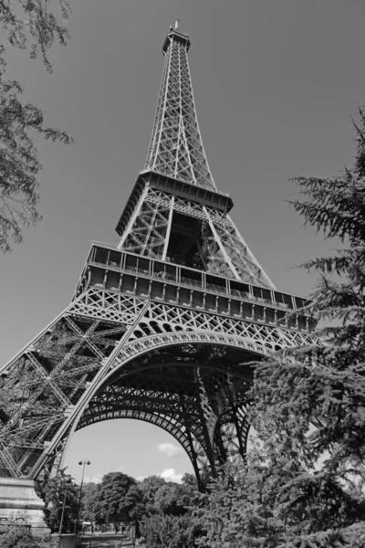 หอไอเฟลในปารีส ฝรั่งเศส — ภาพถ่ายสต็อก