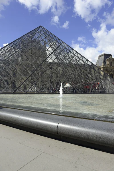 Muzeum Louvre, Paříž, Francie — Stock fotografie