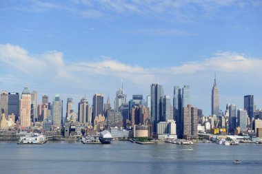 Manhattan siluetinin Hudson Nehri, New York City ile