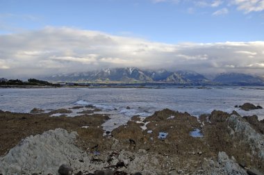 Engebeli kıyı manzara Kaikoura, Yeni Zelanda