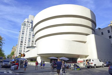 Manhattan'ın Upper East Side bölgesinde Guggenheim Müzesi