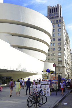 Manhattan'ın Upper East Side bölgesinde Guggenheim Müzesi