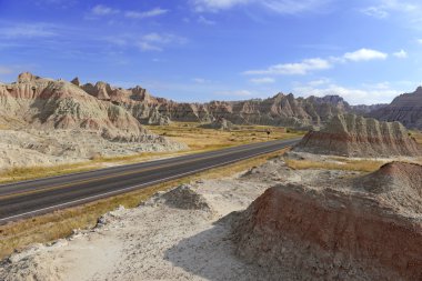 Badlands manzara, ifade ve rüzgar ve su, erozyon tarafından kurulan bazı Badlands Ulusal Parkı, Güney Dakota, ABD, dünyanın en zengin fosil yataklar içerir