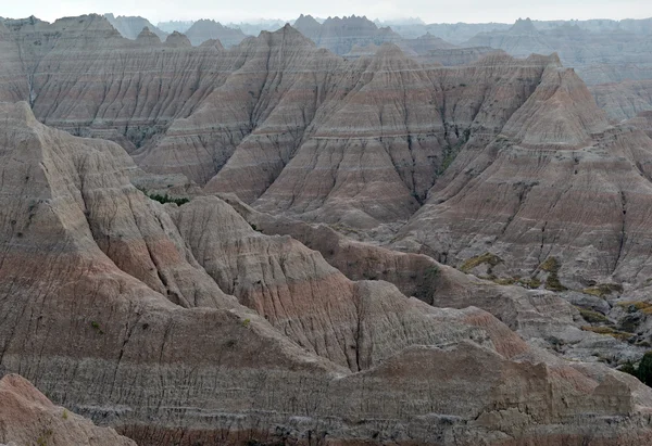 Badlands paysage, formé par le dépôt et l'érosion par le vent et l'eau, contient quelques-uns des plus riches gisements fossiles dans le monde, Badlands National Park, Dakota du Sud, États-Unis — Photo