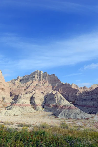 Badlands τοπίο, που σχηματίζεται από την εναπόθεση και διάβρωσης από άνεμο και νερό, περιέχει μερικά από τα πλουσιότερα ορυκτά κρεβάτια στον κόσμο, Badlands εθνικό πάρκο, Νότια Ντακότα, Usa — Φωτογραφία Αρχείου