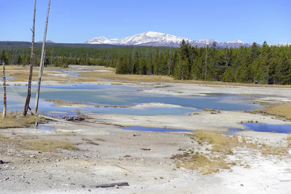 Características geotérmicas no Parque Nacional de Yellowstone — Fotografia de Stock