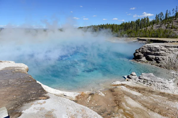 Características geotérmicas en el Parque Nacional Yellowstone — Foto de Stock