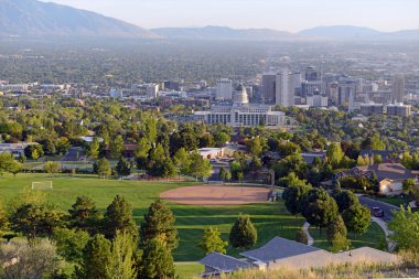 Salt Lake City skyline ile Capitol binası, Utah
