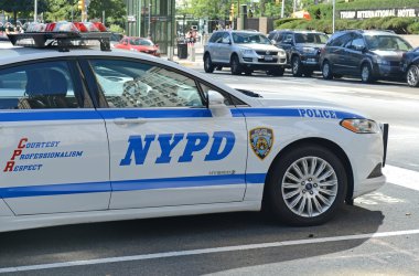 New York'ta polis devriye arabası