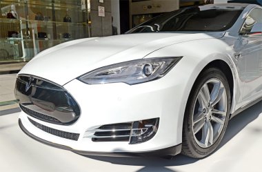 Tesla Motors Model S ekranda