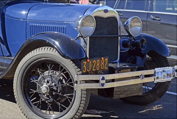 Modelo A Ford en el estacionamiento — Foto de Stock