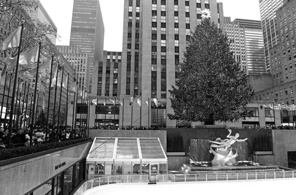 Vánoční strom v Rockefeller Center v New Yorku — Stock fotografie