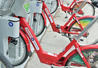 Program Colorado Denver döngüsü, bir bisiklet paylaşmak